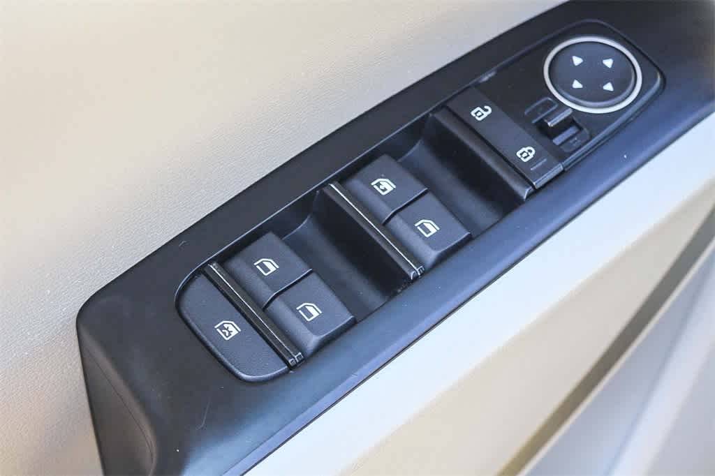 Thumbnail: 2020 Kia Soul - 20