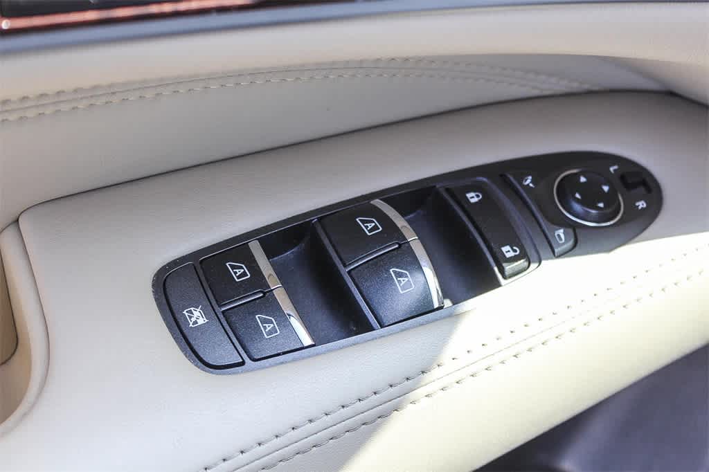 Thumbnail: 2016 INFINITI QX60 - 20