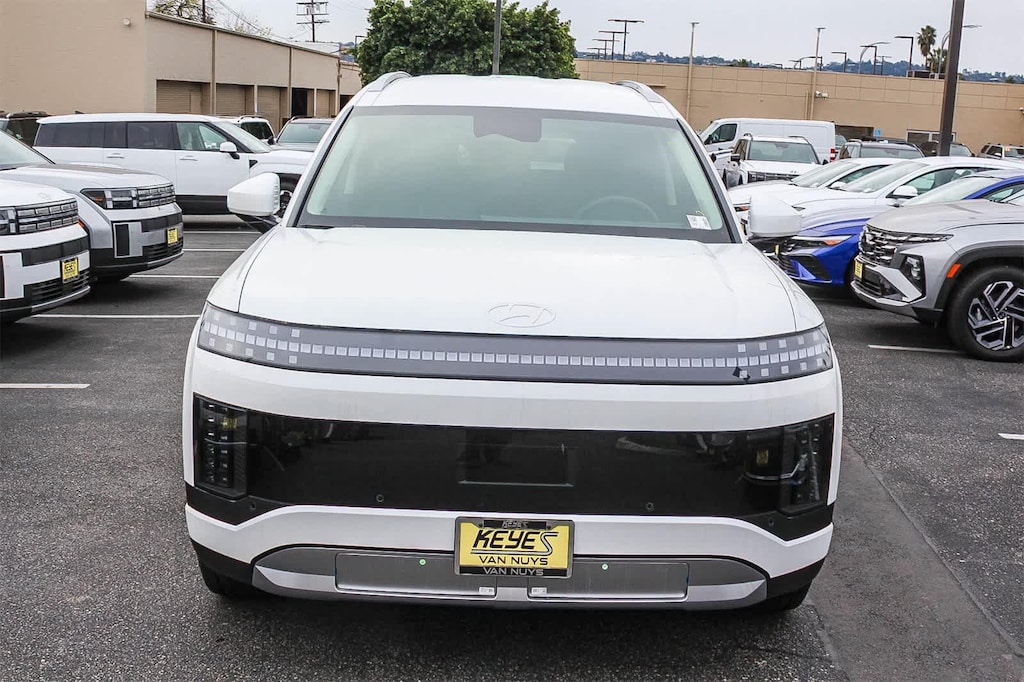 New 2026 Hyundai IONIQ 9 SE SUV