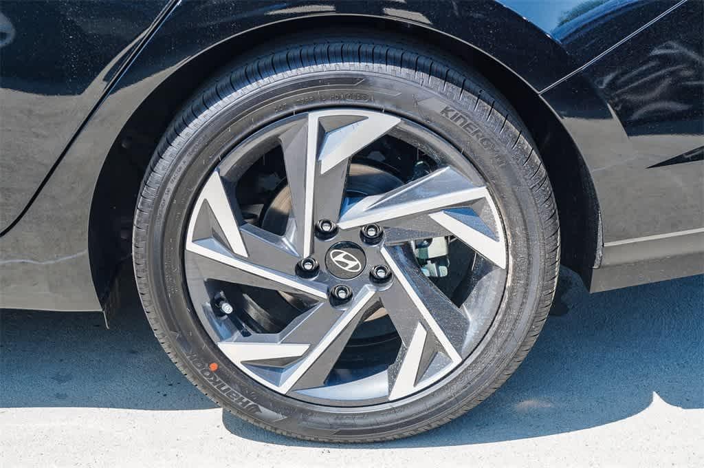 Thumbnail: 2025 Hyundai Elantra - 11