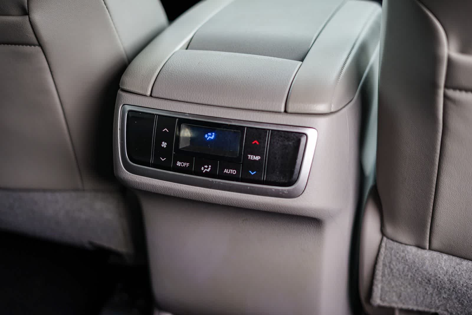 Thumbnail: 2017 Toyota Highlander - 22