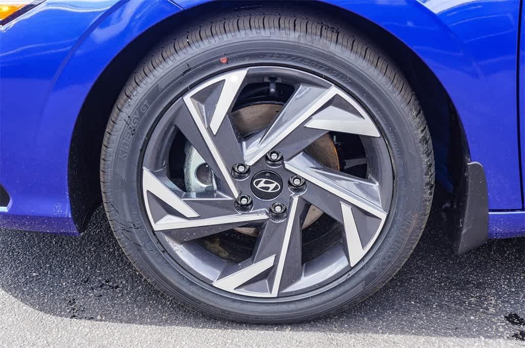 Thumbnail: 2025 Hyundai Elantra - 11