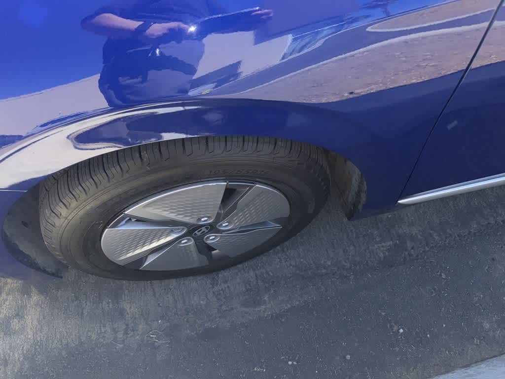 Thumbnail: 2022 Hyundai Ioniq - 3