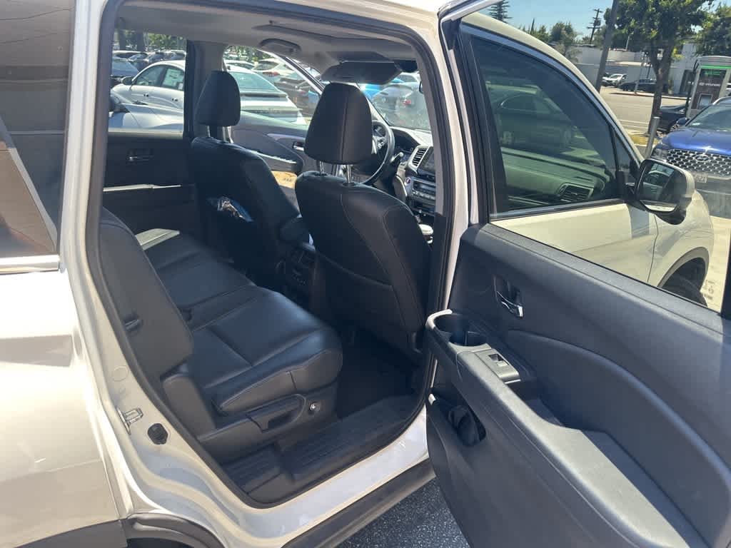 Thumbnail: 2018 Honda Pilot - 25