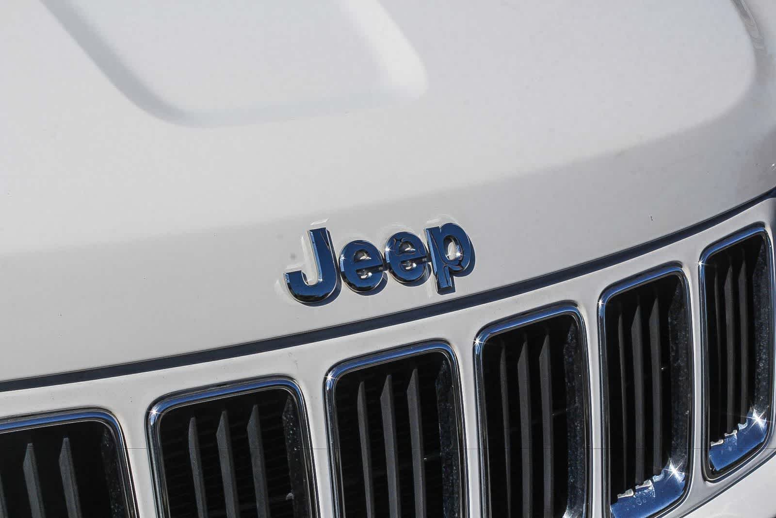 Thumbnail: 2014 Jeep Grand Cherokee - 13