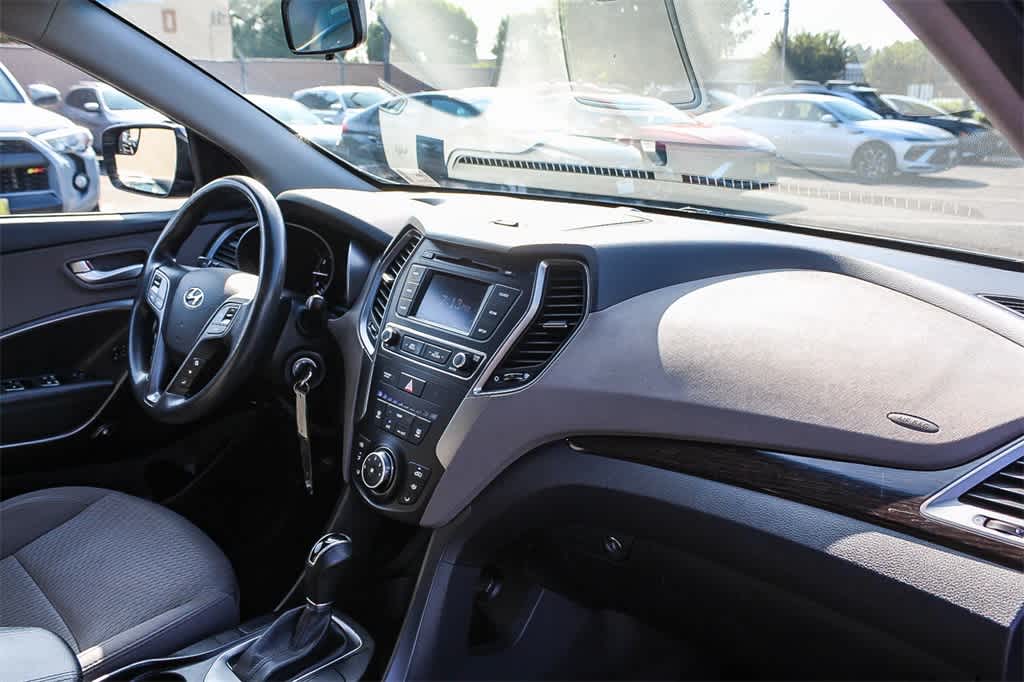 Thumbnail: 2017 Hyundai Santa Fe - 16