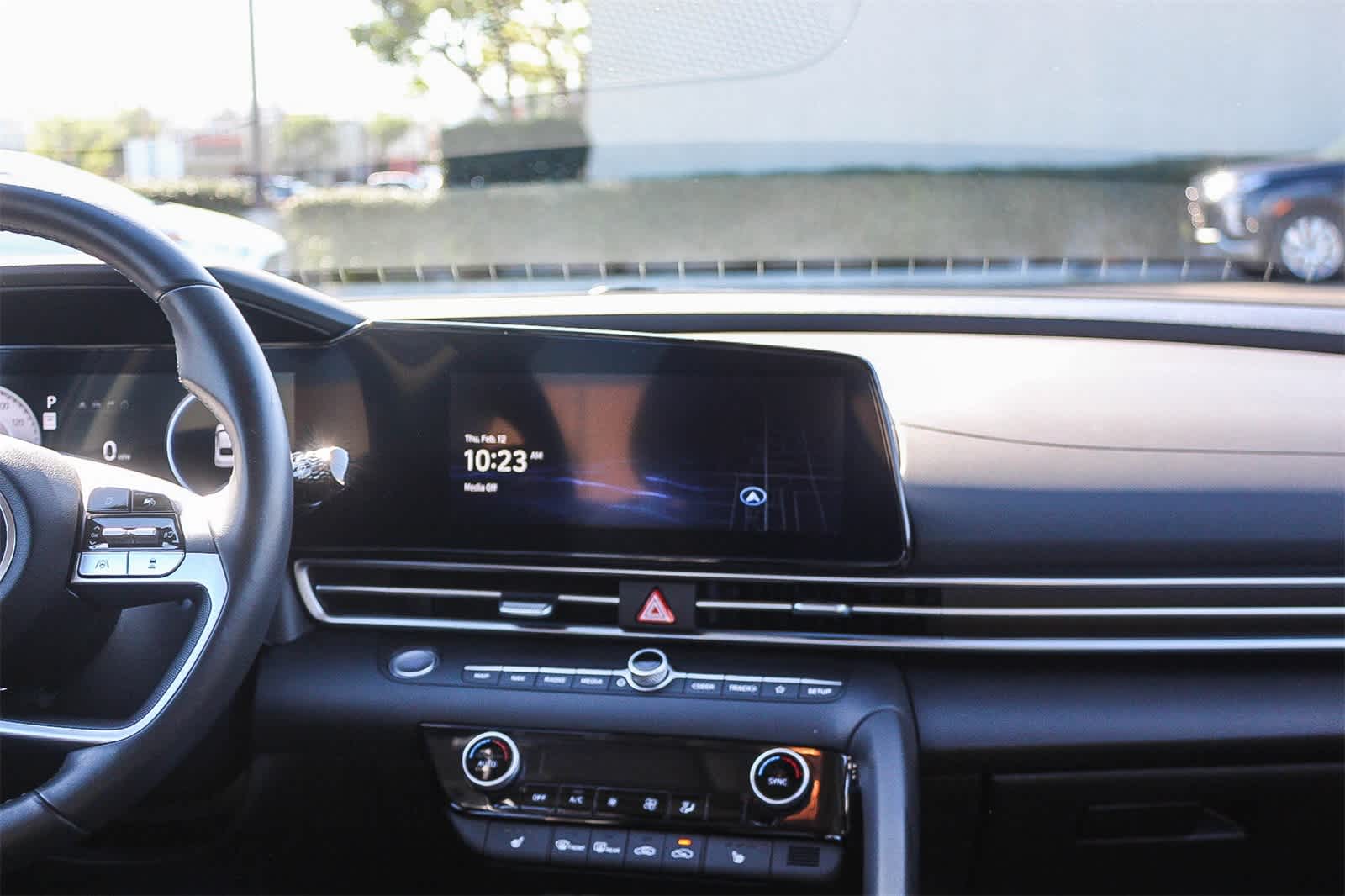 Thumbnail: 2025 Hyundai Elantra - 17