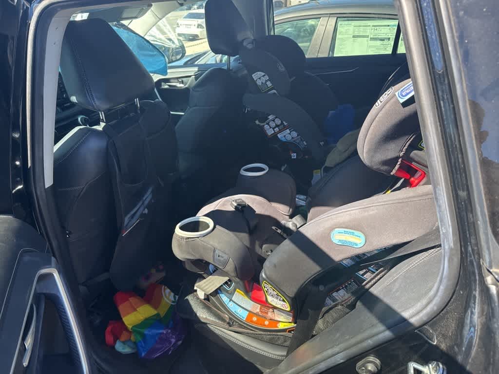 Thumbnail: 2019 Toyota RAV4 - 3