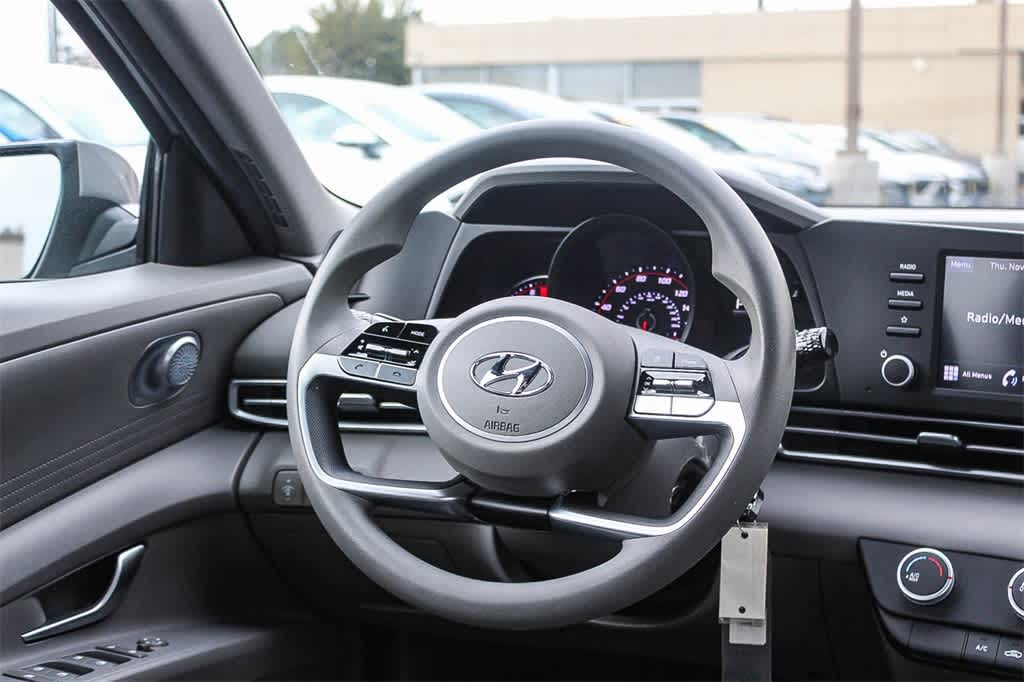 Thumbnail: 2023 Hyundai Elantra - 19