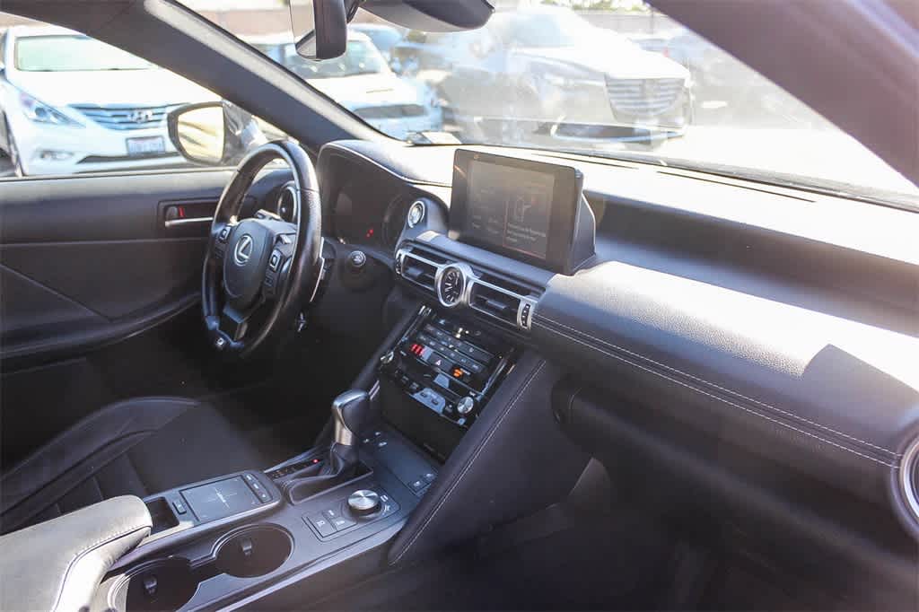 Thumbnail: 2022 Lexus IS - 22