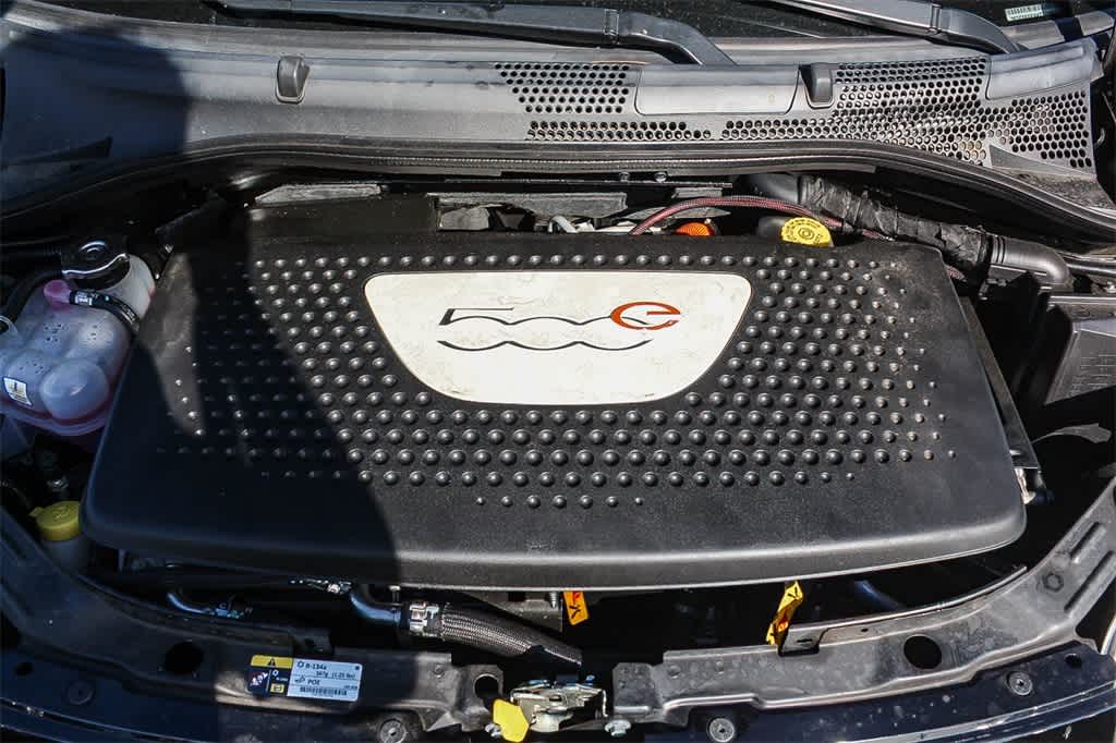 Thumbnail: 2019 Fiat 500e - 31