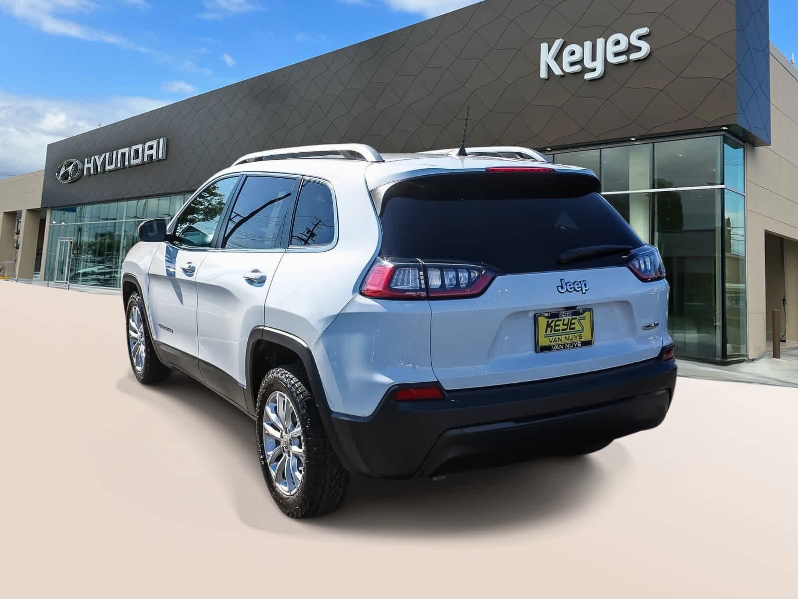 Thumbnail: 2019 Jeep Cherokee - 7