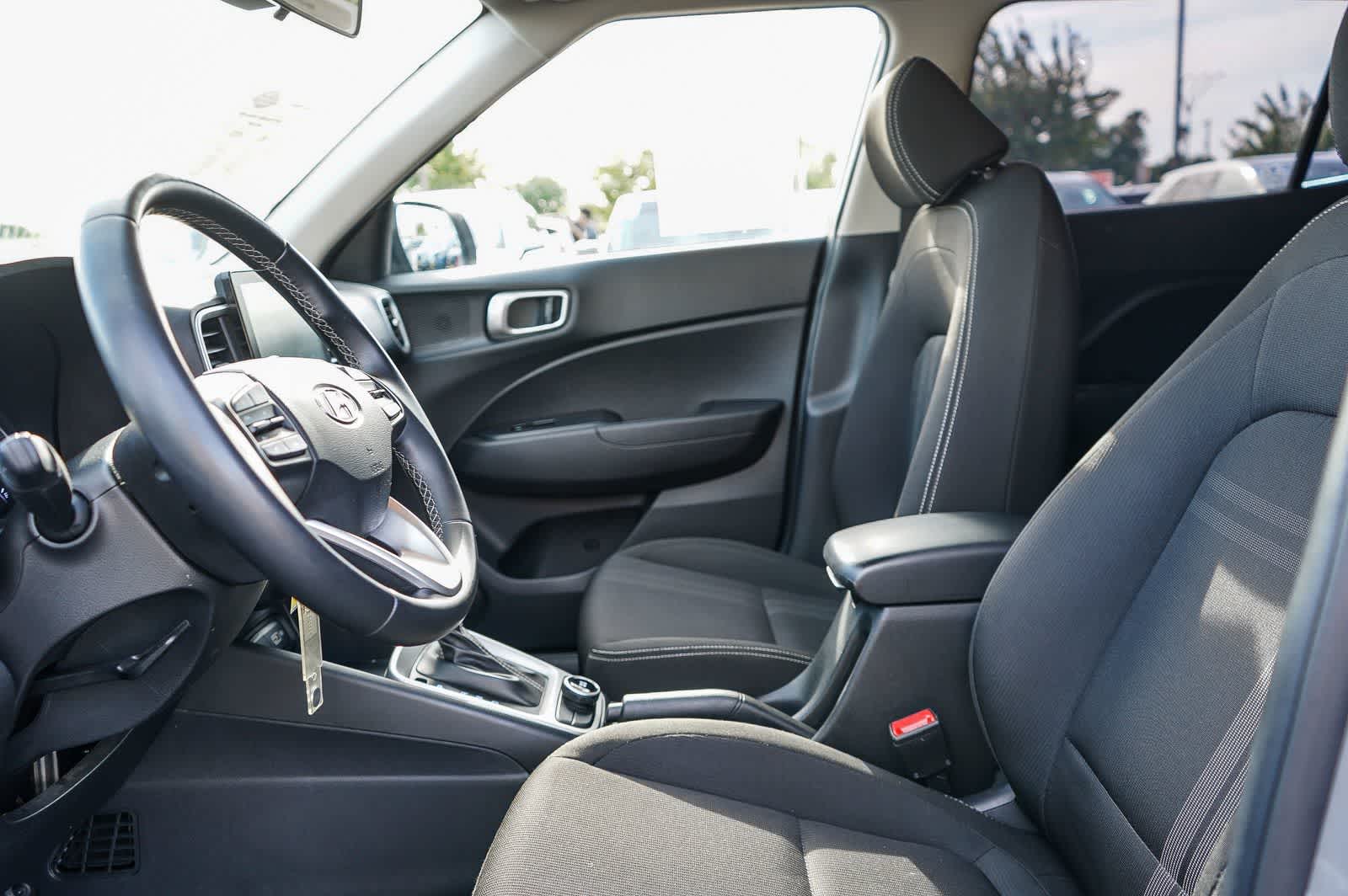 Thumbnail: 2022 Hyundai Venue - 21