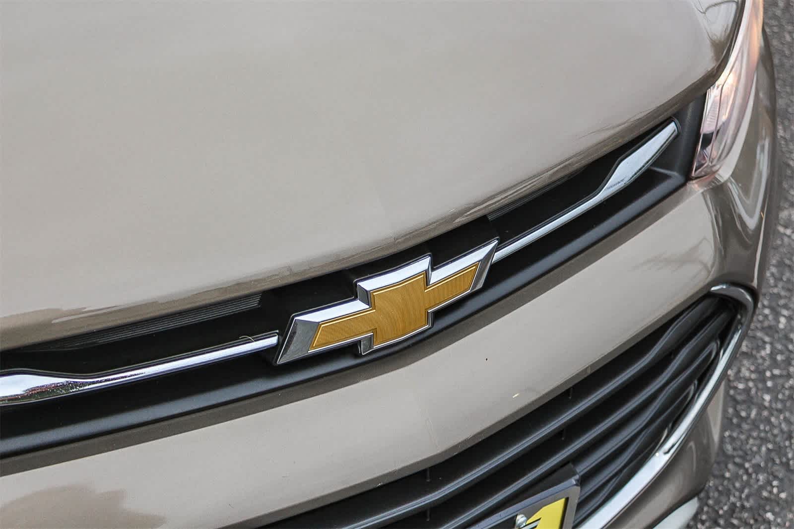 Thumbnail: 2022 Chevrolet Trax - 16