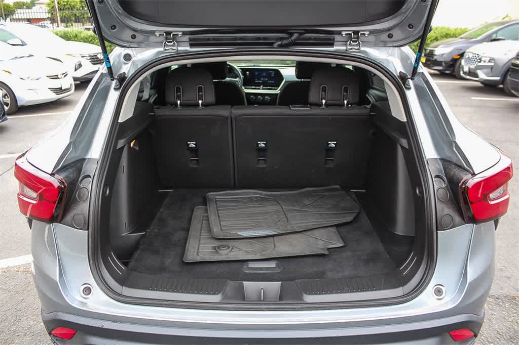 2024 Chevrolet Trax LS 25