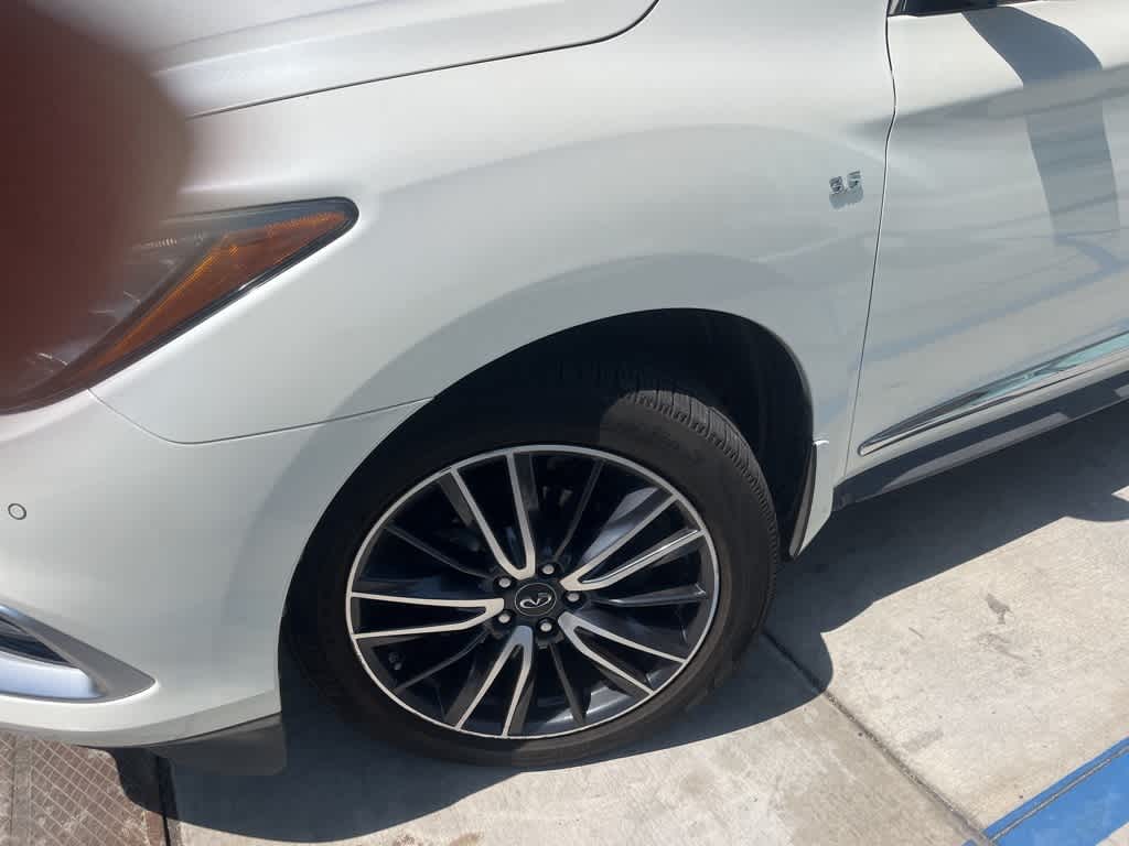 Thumbnail: 2016 INFINITI QX60 - 4