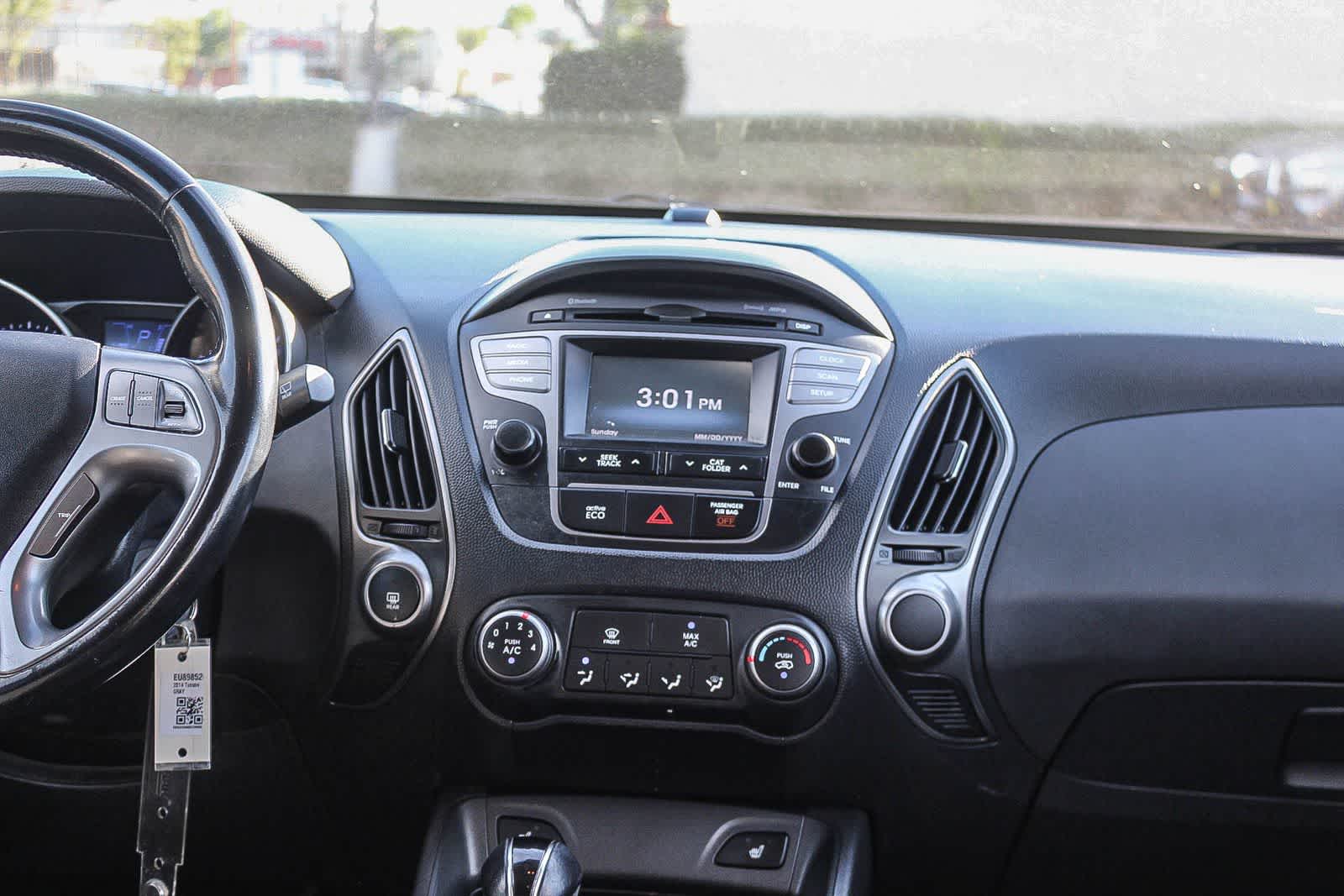 Thumbnail: 2014 Hyundai Tucson - 18