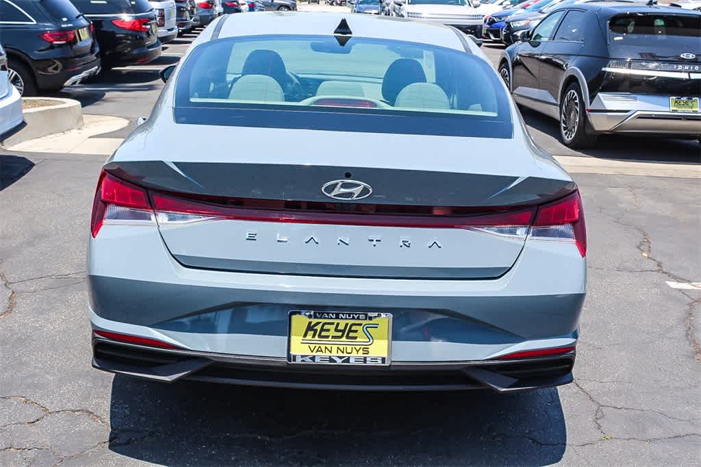 2022 Hyundai Elantra SEL 5