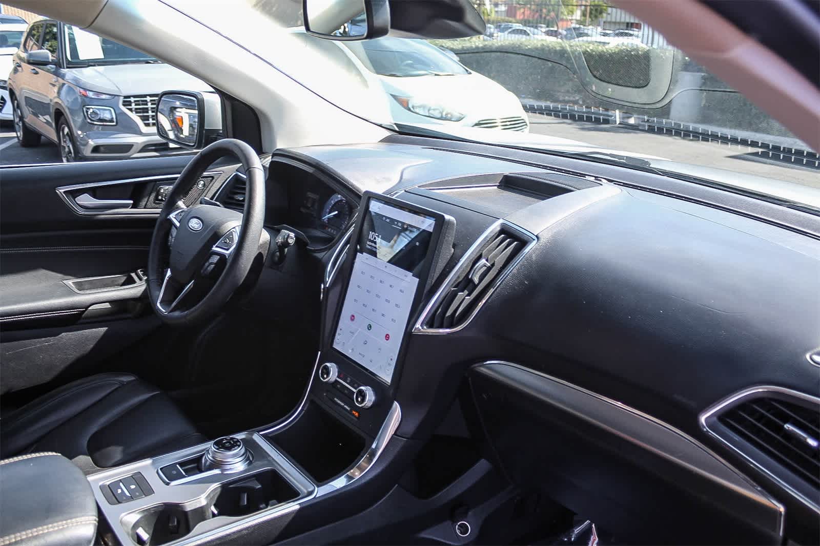 Thumbnail: 2022 Ford Edge - 22