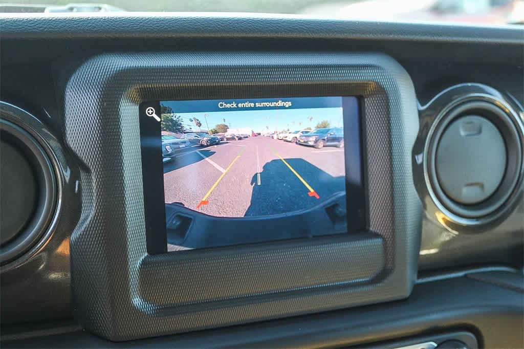 Thumbnail: 2022 Jeep Gladiator - 23