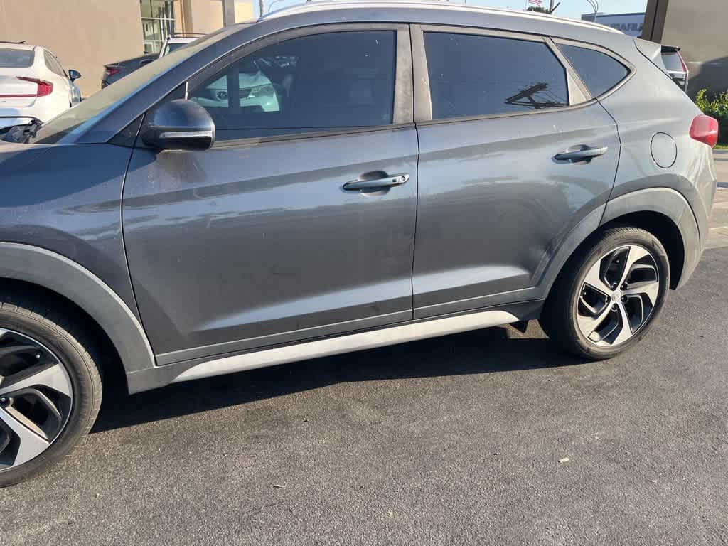 Thumbnail: 2017 Hyundai Tucson - 7