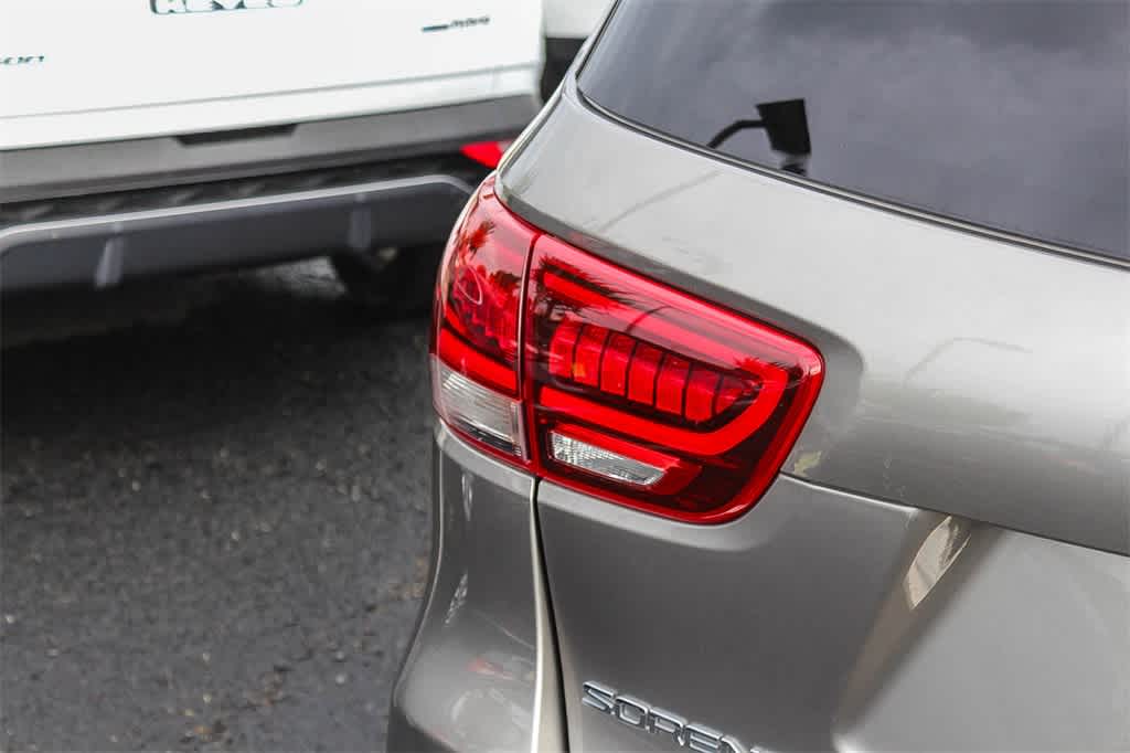 Thumbnail: 2019 Kia Sorento - 8