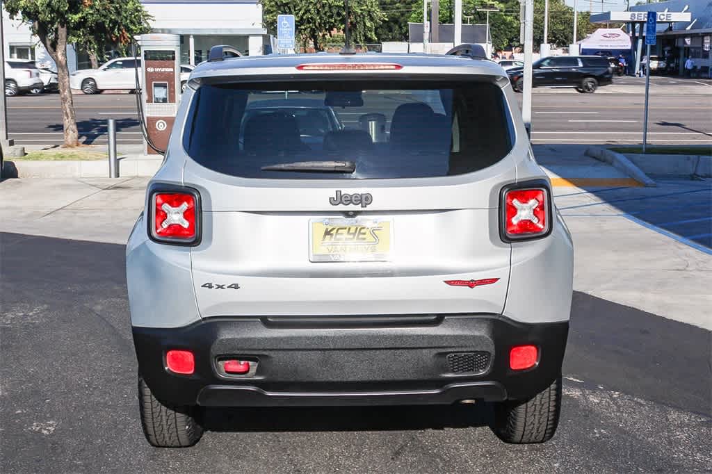 Thumbnail: 2015 Jeep Renegade - 5