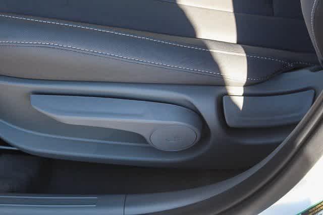 Thumbnail: 2025 Hyundai Elantra - 23
