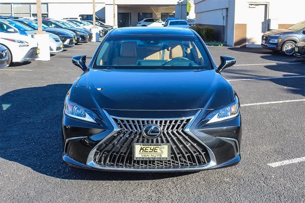Used 2025 Lexus ES 300h Base Sedan