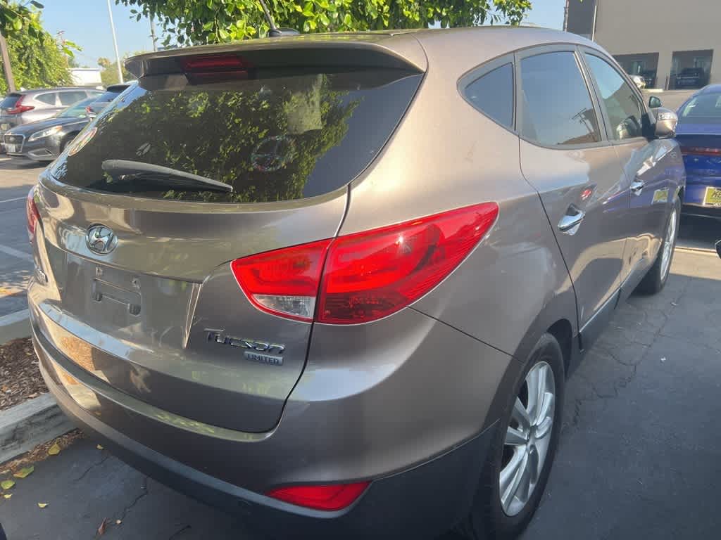 Thumbnail: 2012 Hyundai Tucson - 18
