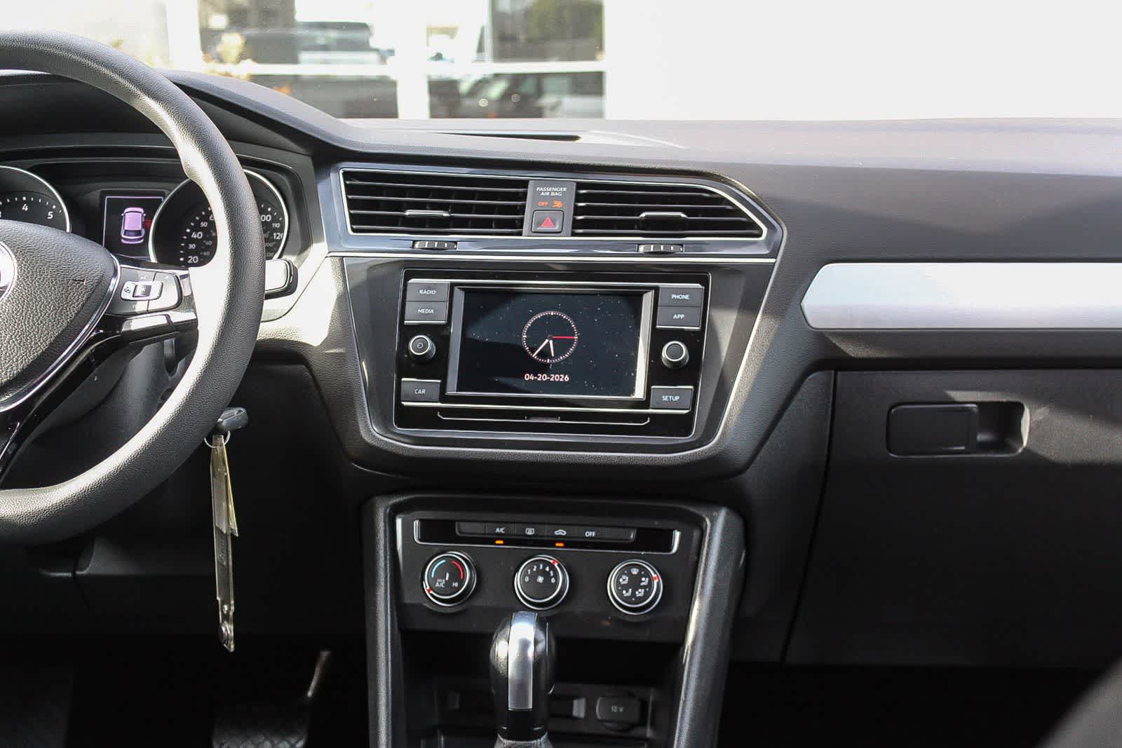 Thumbnail: 2019 Volkswagen Tiguan - 17