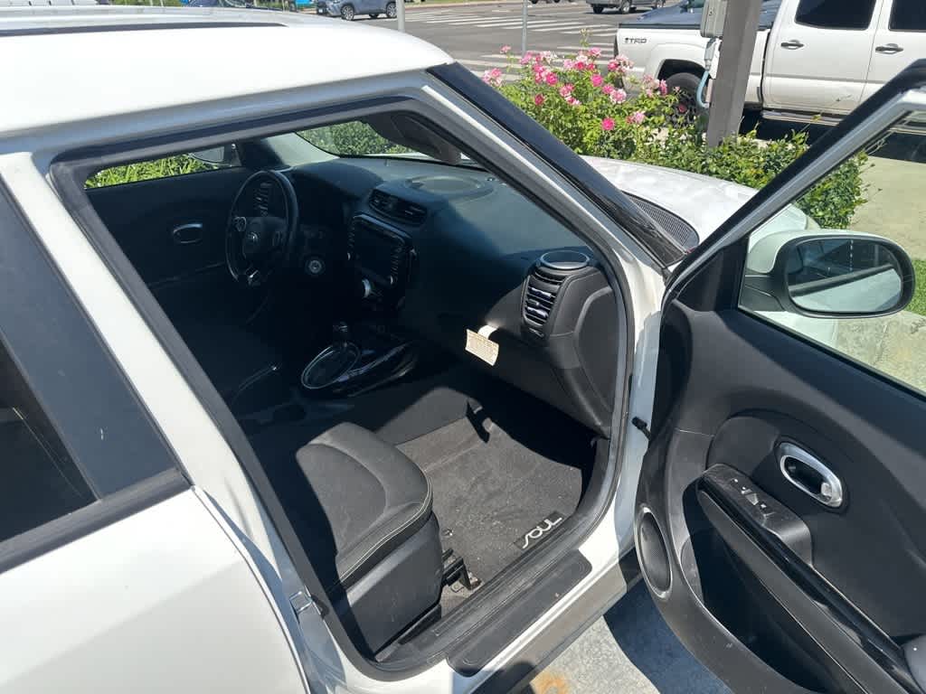 Thumbnail: 2015 Kia Soul - 13