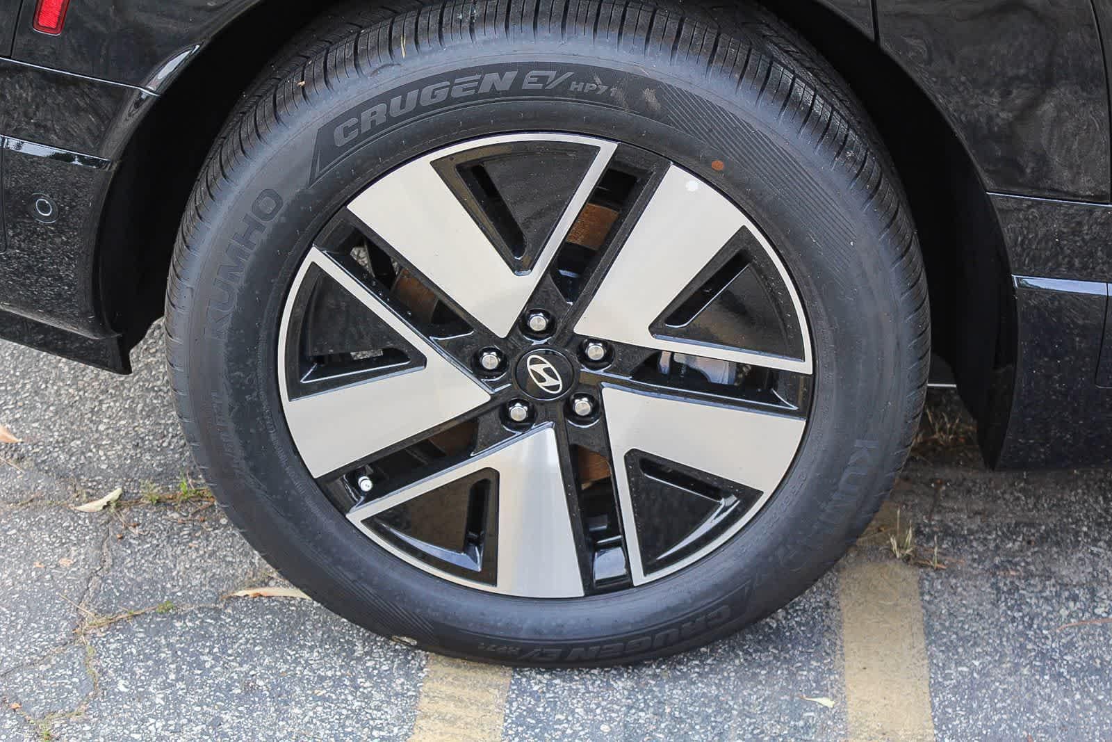 Thumbnail: 2026 Hyundai Ioniq - 9