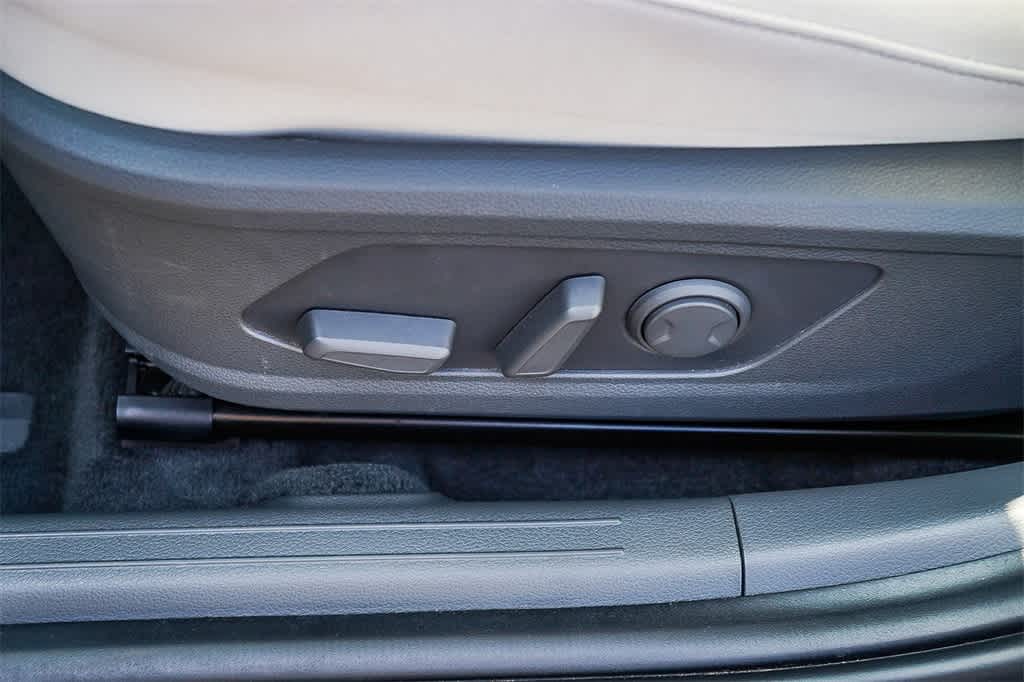 Thumbnail: 2024 Hyundai Sonata - 29