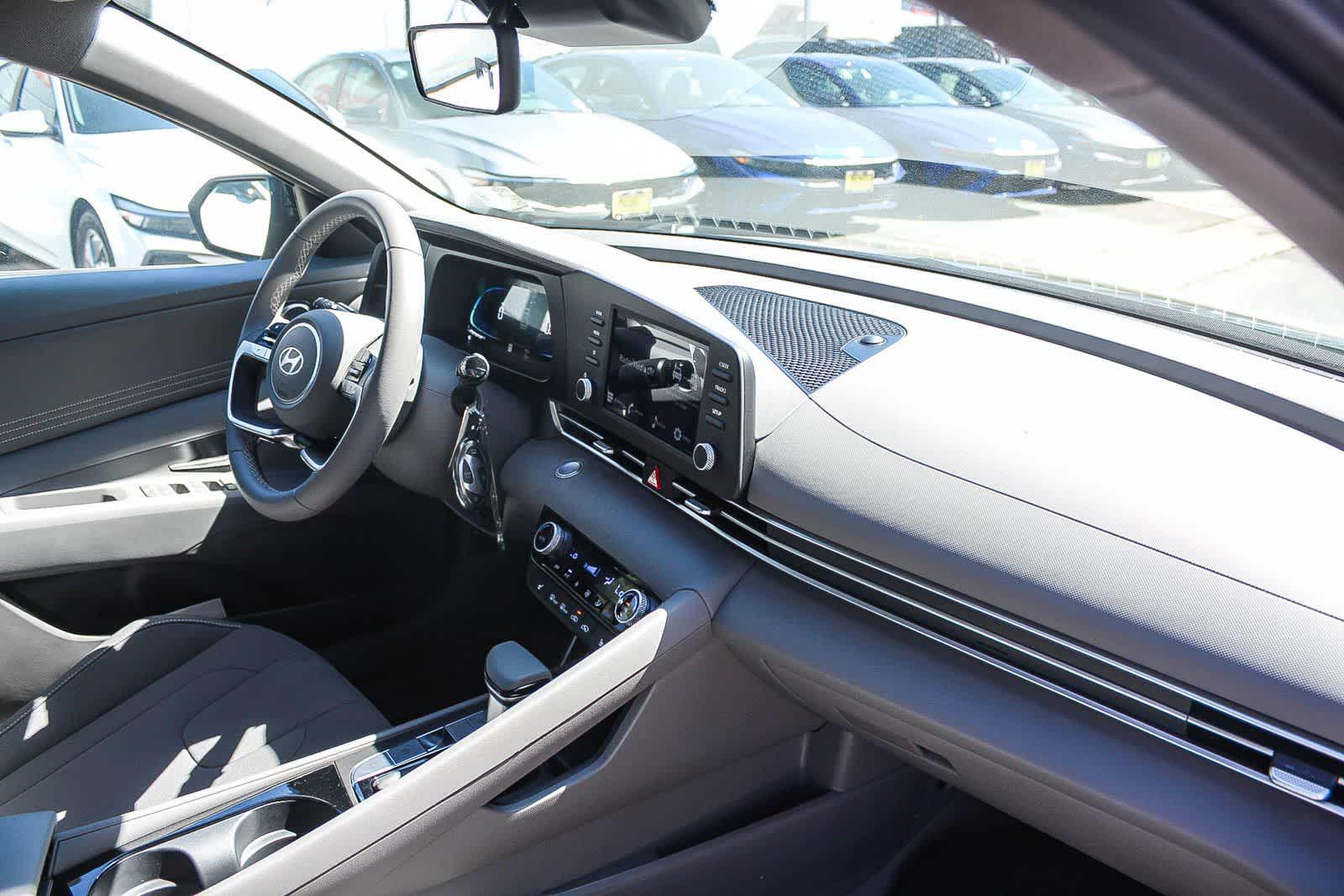 Thumbnail: 2026 Hyundai Elantra - 22