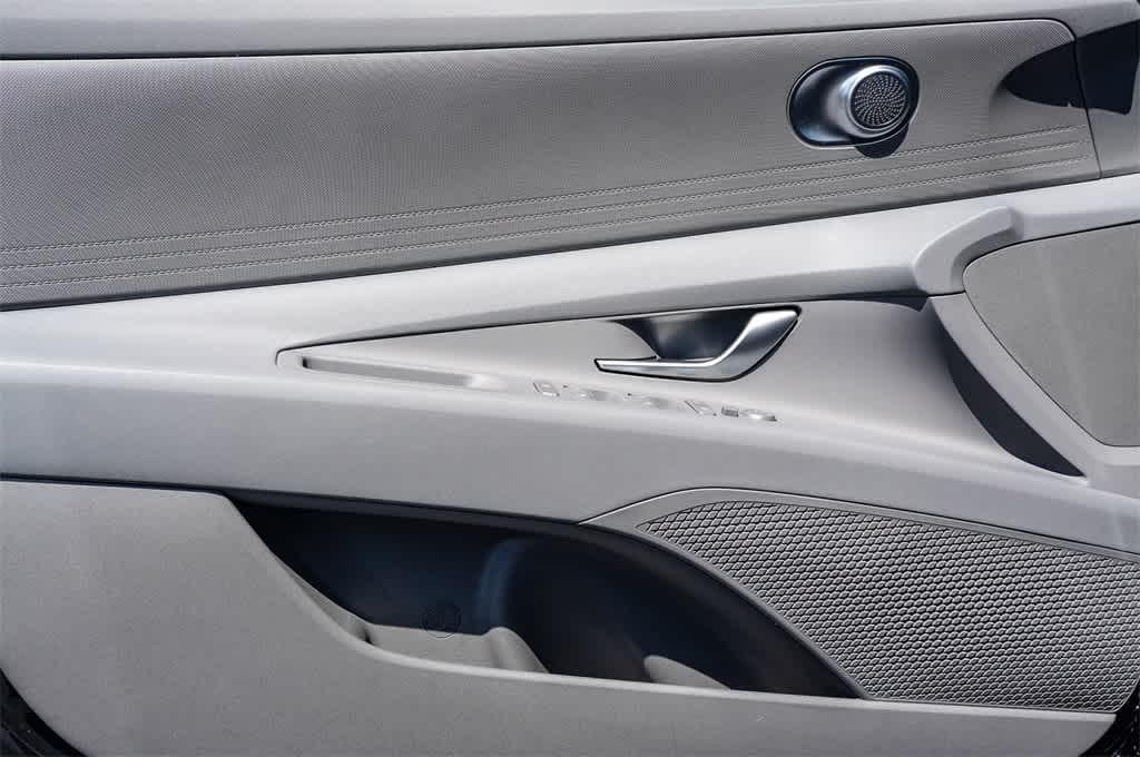 Thumbnail: 2025 Hyundai Elantra - 22