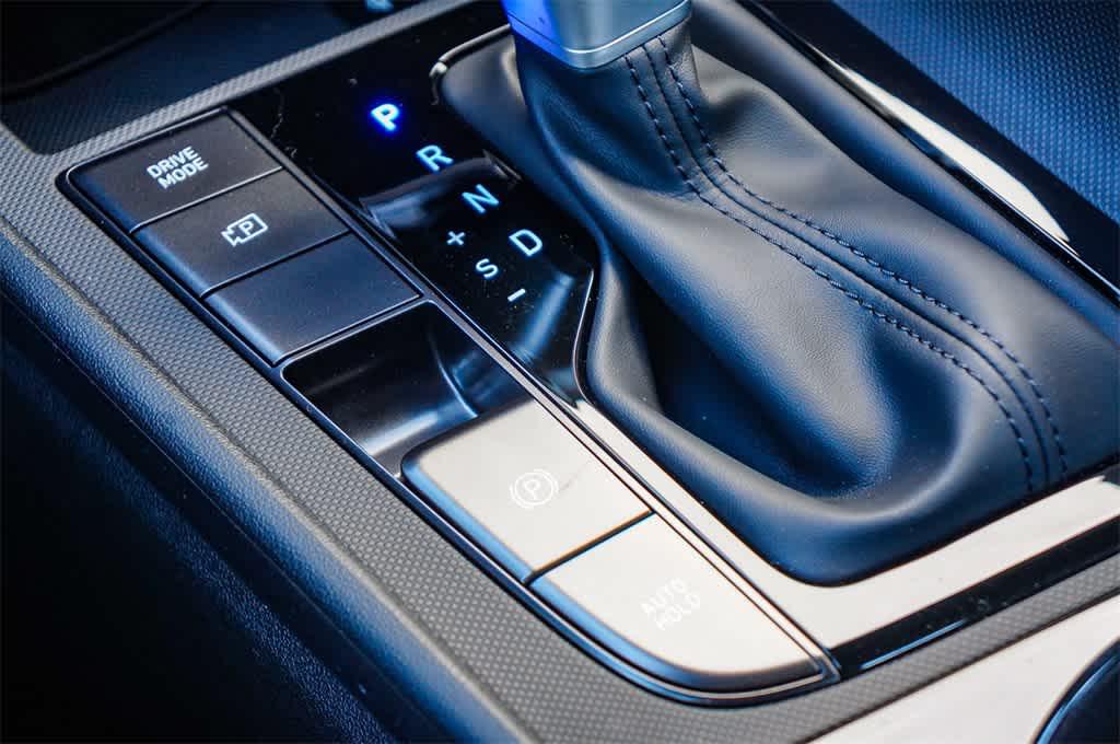 Thumbnail: 2025 Hyundai Elantra - 25