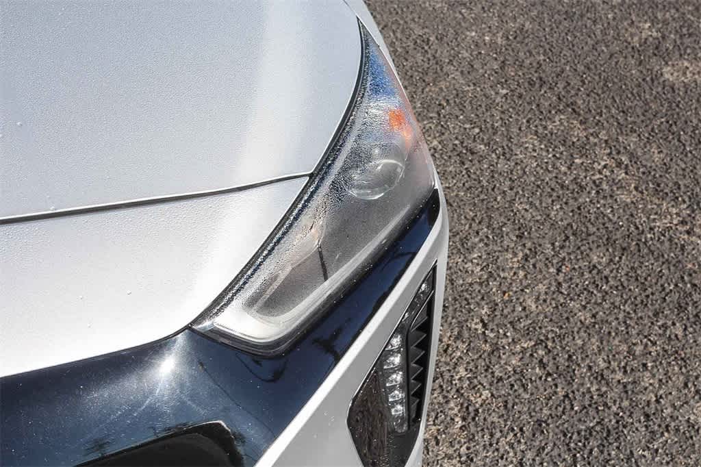 Thumbnail: 2019 Hyundai Ioniq - 10