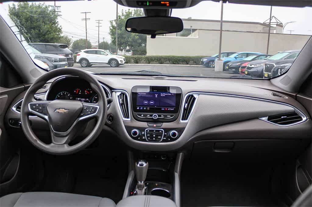 Thumbnail: 2019 Chevrolet Malibu - 12