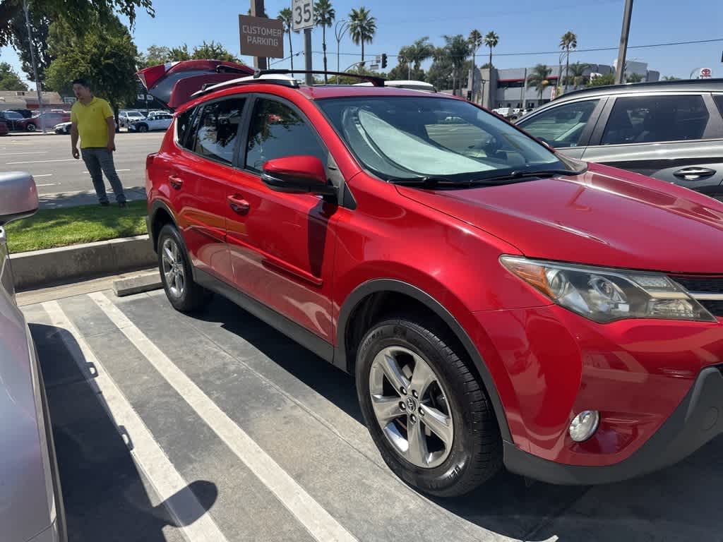 Thumbnail: 2015 Toyota RAV4 - 28