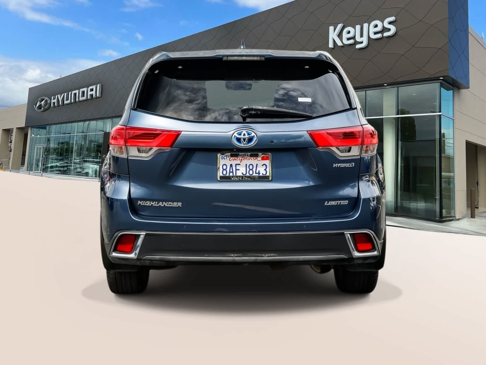 Thumbnail: 2017 Toyota Highlander - 3