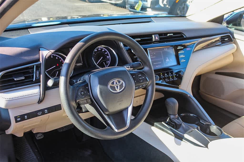 Thumbnail: 2019 Toyota Camry - 21