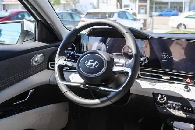 Thumbnail: 2025 Hyundai Elantra - 21