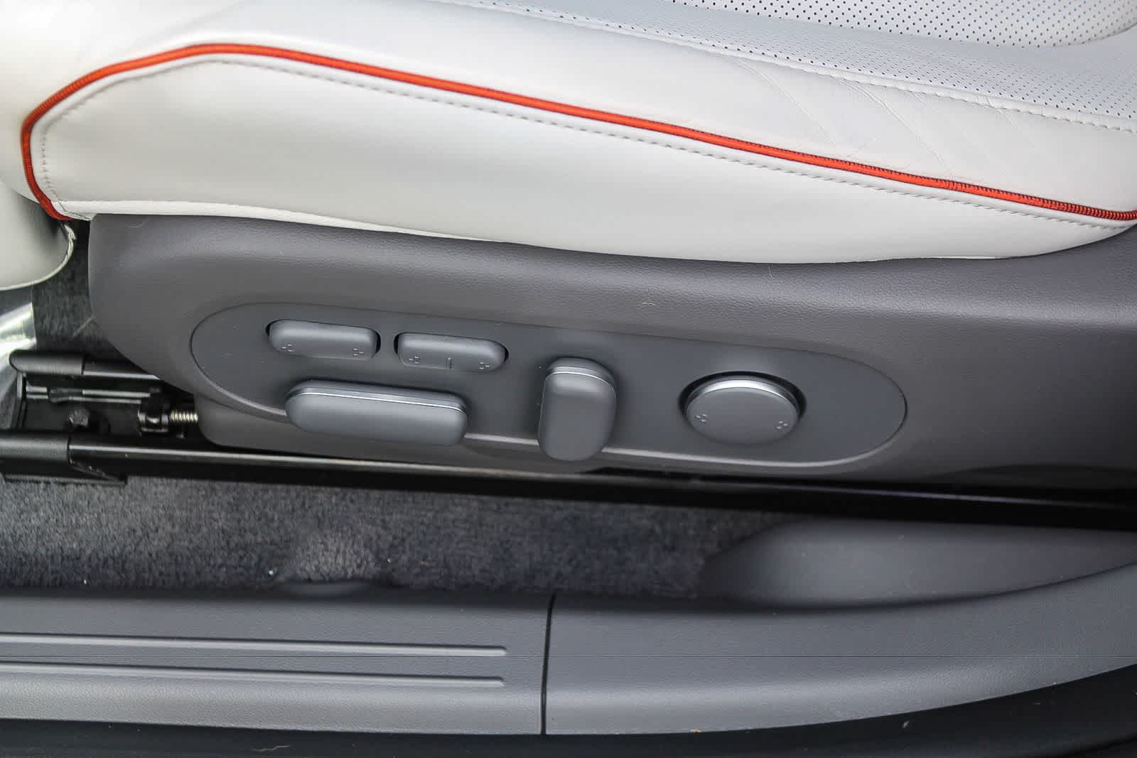 Thumbnail: 2022 Hyundai Ioniq 5 - 27
