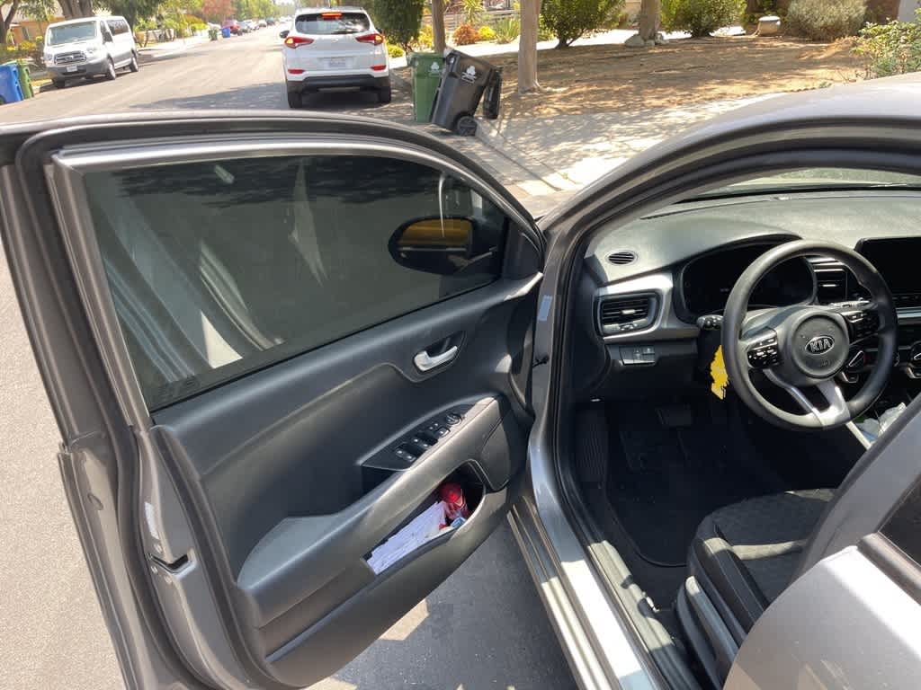 Thumbnail: 2021 Kia Rio - 6
