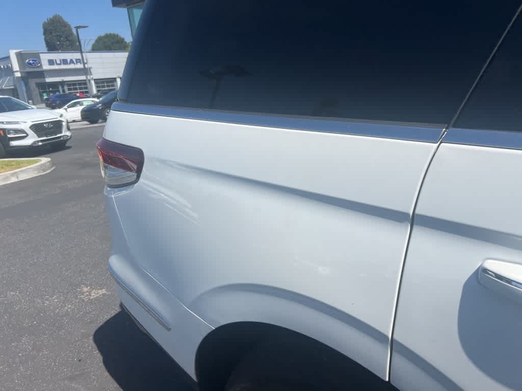 Thumbnail: 2023 Lincoln Navigator - 13