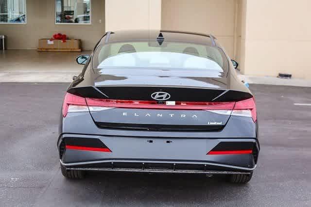 Thumbnail: 2025 Hyundai Elantra - 5