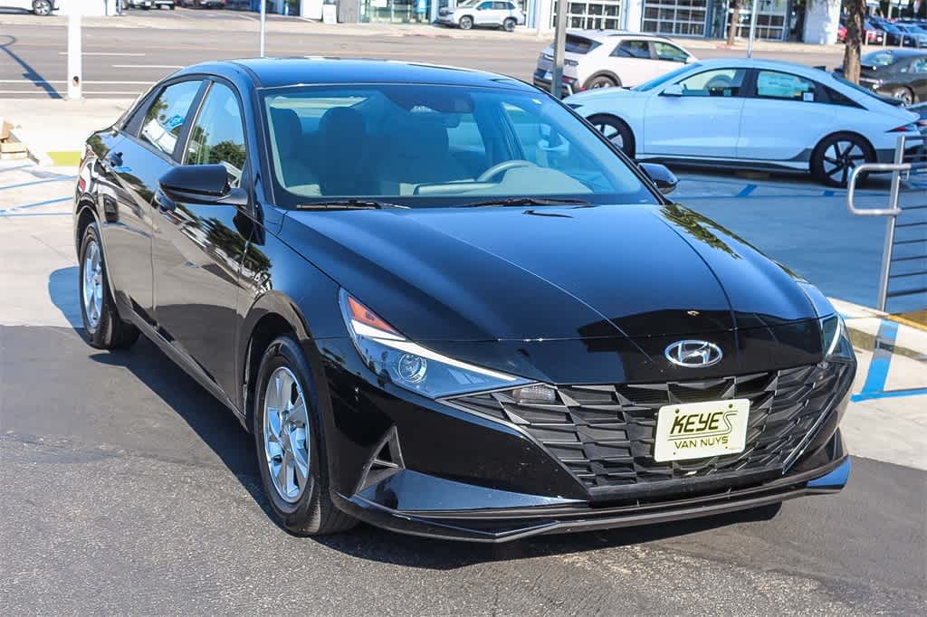 Thumbnail: 2023 Hyundai Elantra - 3