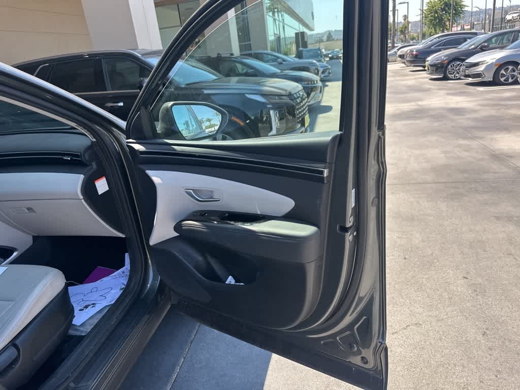 Thumbnail: 2023 Hyundai Tucson - 18