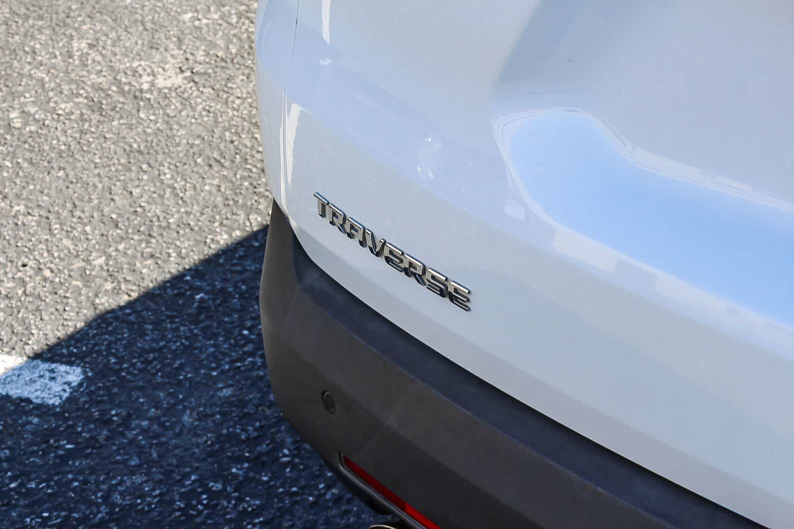 Thumbnail: 2018 Chevrolet Traverse - 9